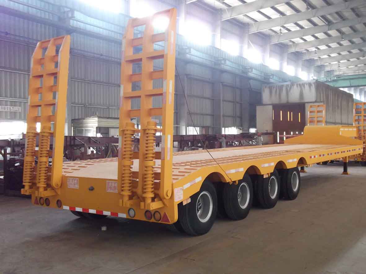 Low bed semi-trailer