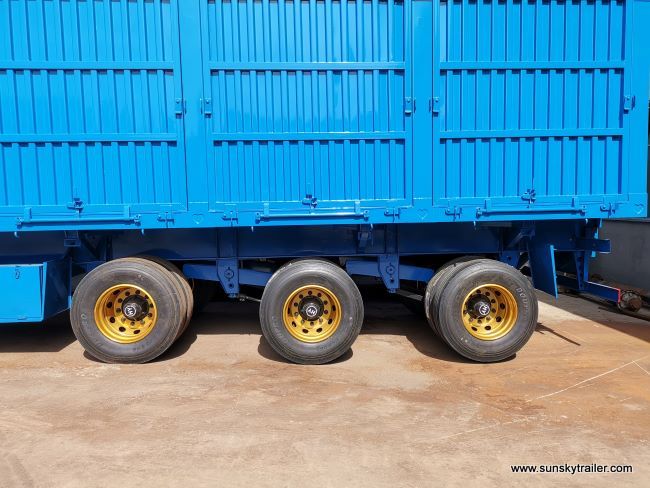 Tri Axle Closed Box Trailer For Grain transport