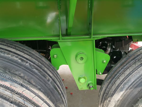Flatbed trailer suspension/tires