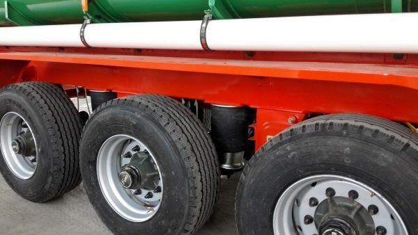 fuel tanker trailer with fuwa axle