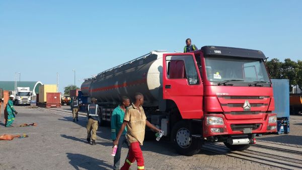 fuel tanker trailer truck