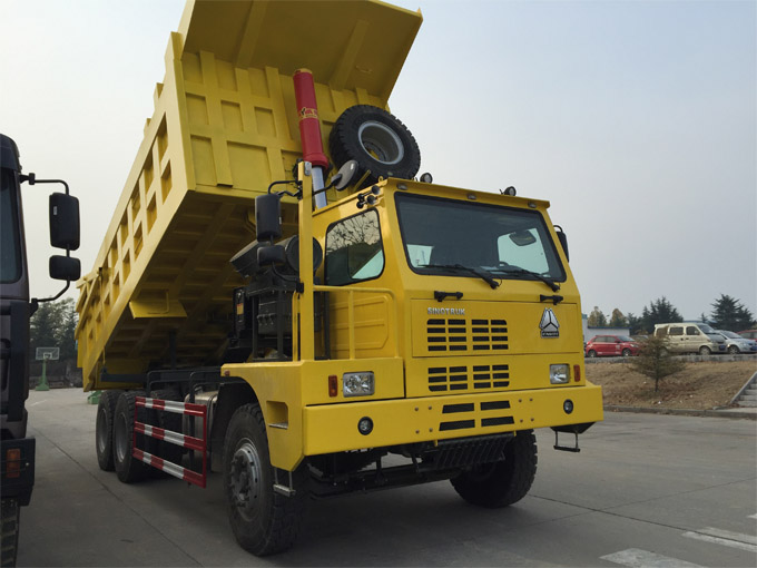 SINOTRUK mineral truck