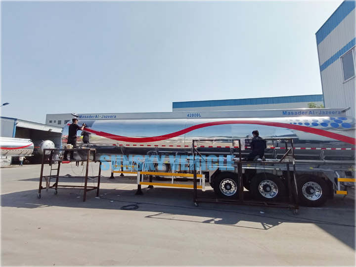 Aluminum alloy fuel tanker trailer