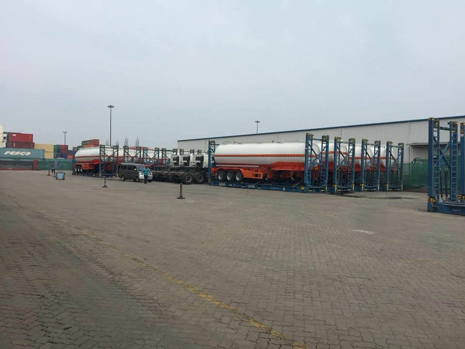 Fuel Tank Semi-trailer Deliver To Mozambique