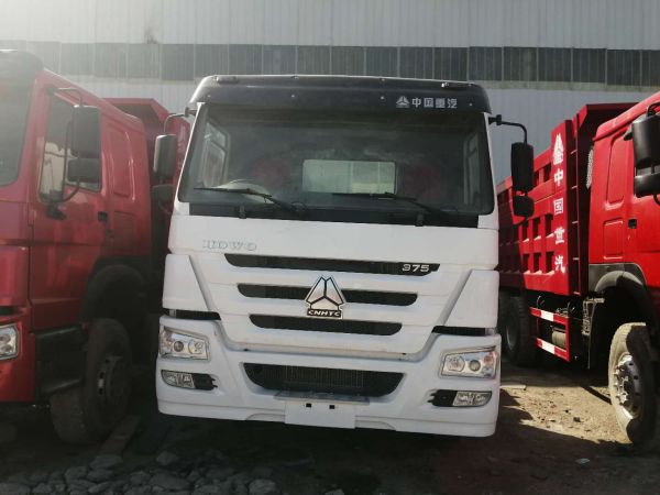 Used China HOWO tractor trucks in promotion