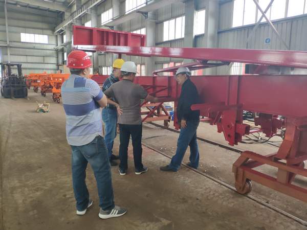 The Vietnamese Biggest Manufacturer Come To China To Visit Our Factory.
