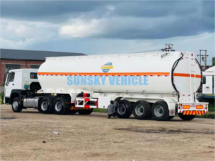 Detailed explanation of the structure of the fuel tanker trailer